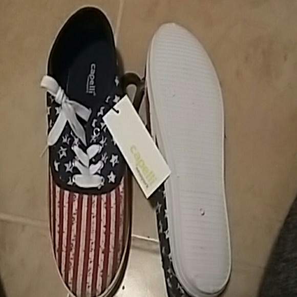 Shoes - Picture 3 of 4